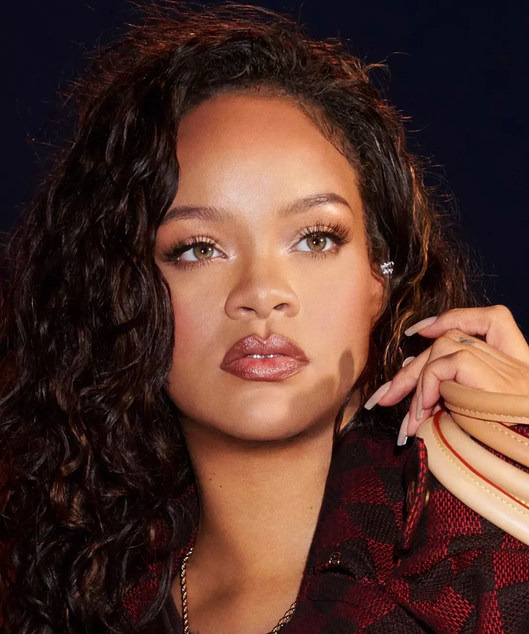 Rihanna Resigns as Fenty CEO – Rededit Magazine